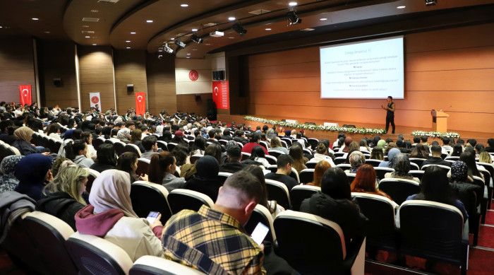 NEVÜ’de “Bilinçli Tüketim ve Sağlık Farkındalığı” Semineri Düzenlendi